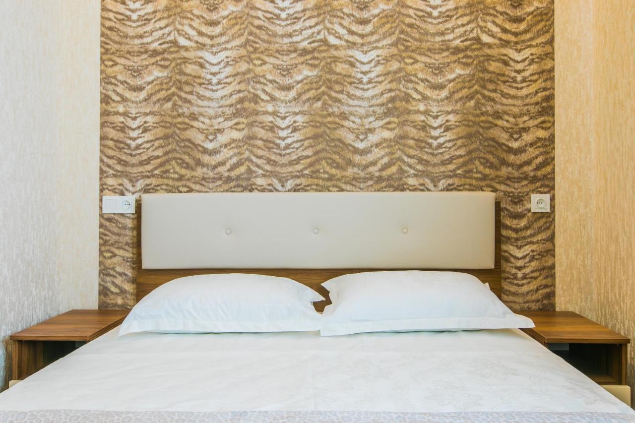 Sweet Home 6 Vip At Rustaveli Avenue Tbilisi Bagian luar foto