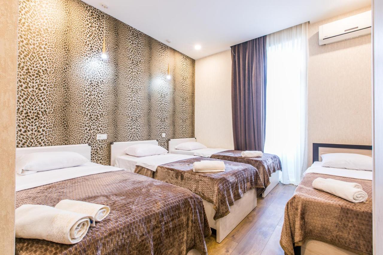 Sweet Home 6 Vip At Rustaveli Avenue Tbilisi Bagian luar foto