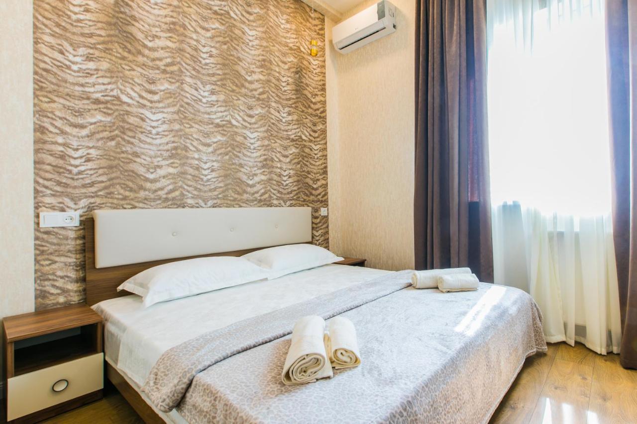Sweet Home 6 Vip At Rustaveli Avenue Tbilisi Bagian luar foto
